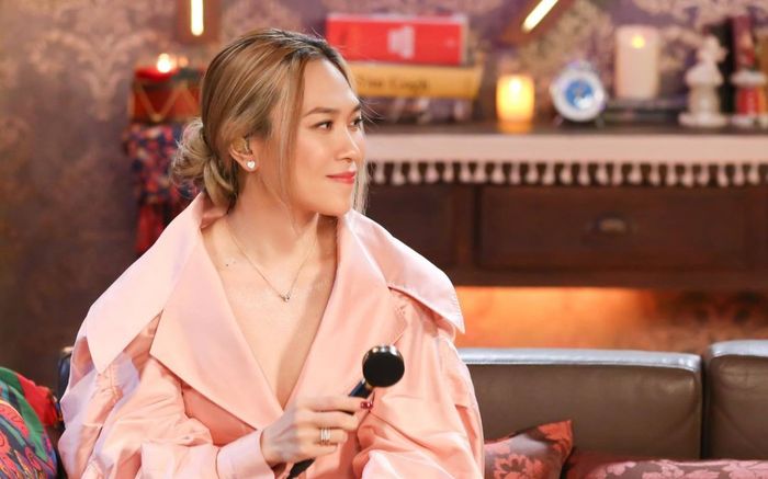 Khán giả tràn vào bài viết trên trang của Mỹ Tâm bày tỏ sự bức xúc: Chuyện gì đây?