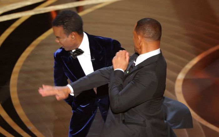 Oscar 2022: Hé lộ nguyên nhân Will Smith lên sân khấu 'đi đường quyền' vào mặt đồng nghiệp
