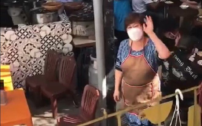 Chủ quán bánh ướt lòng gà Đà Lạt nói gì khi bị tố cư xử tệ, chửi bới du khách?