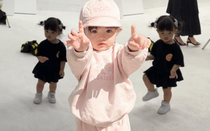 Bé Winnie nhà Đông Nhi nay đã lấn sân làm 'dancer nhí' với màn tập dượt vũ đạo 'cực yêu' trong hậu trường