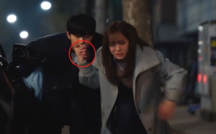 Hẹn Hò Chốn Công Sở: Ah Hyo Seop quá u mê Kim Se Jeong, 'đưa nhau đi trốn' vẫn không quên làm điều này!