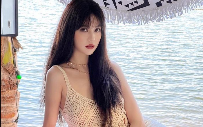 Ngọc Trinh khoe nhan sắc chuẩn nàng thơ, quyết 'lưu giữ thanh xuân' vì một lí do