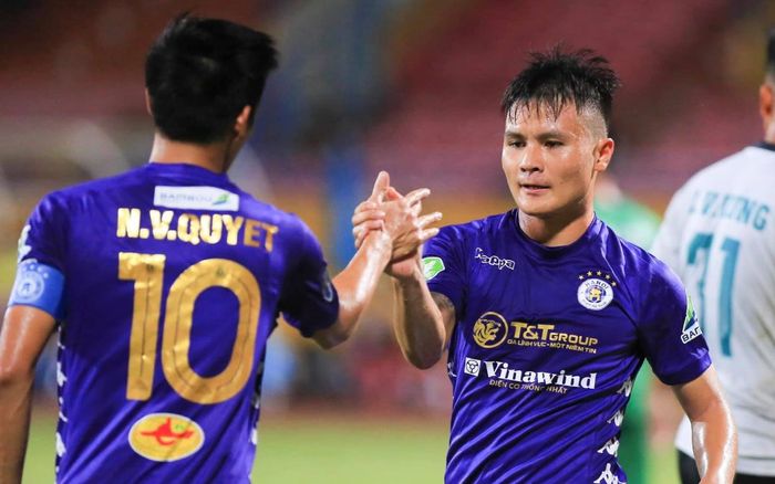 Ở CLB Hà Nội, Quang Hải không quan trọng bằng Văn Quyết