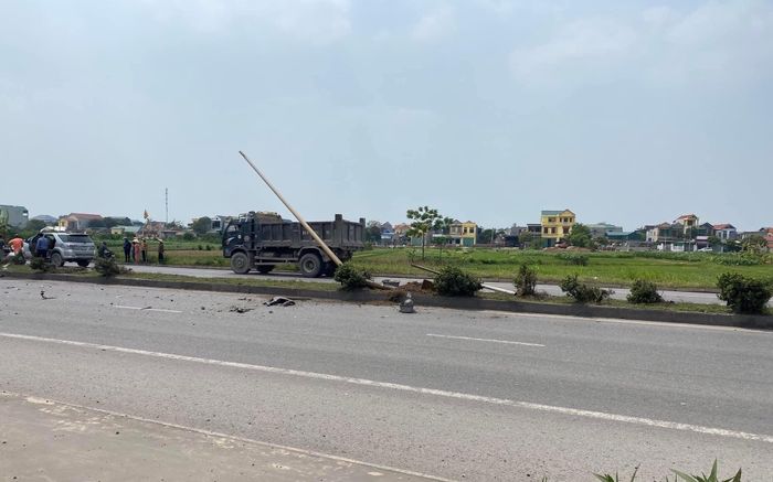 Vợ chồng nguyên Bí thư Tỉnh uỷ Ninh Bình gặp tai nạn giao thông qua đời