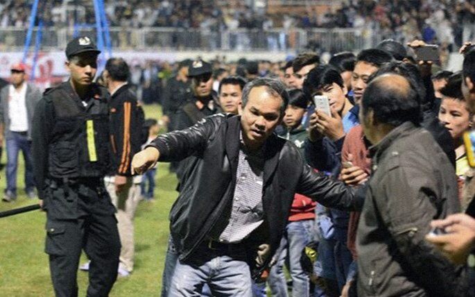 CLB HAGL đón 'cầu thủ số 12' trận gặp Hà Tĩnh và AFC Champions League: Bầu Đức muốn khán giả vui