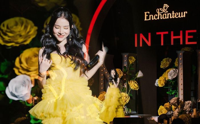 Tìm lại mùi hương của những ngày đầu yêu nhau qua từng giai điệu da diết trong 2 đêm nhạc Enchanteur