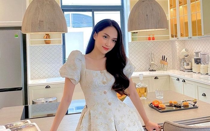 Không chỉ thành công trong nghệ thuật, dàn mỹ nhân Vbiz còn sở hữu bất động sản 'khủng'