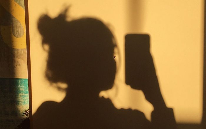 Nữ ca sĩ tân binh vướng nghi vấn cầm gạch ống đánh bạn, chửi thề không ngượng miệng?