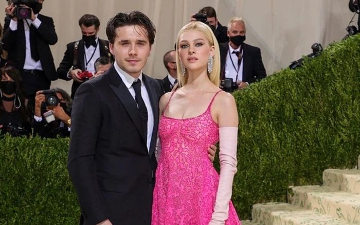 Vợ chồng Beckham phấn khởi chuẩn bị cho đám cưới của con trai cả