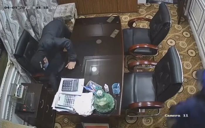 Camera ghi lại toàn cảnh vụ cướp 2 tỉ đồng tại căn biệt thự ở TP.HCM do giúp việc dàn cảnh