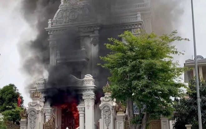 Nguyên nhân ban đầu khiến biệt thự trăm tỷ ở Quảng Ninh bốc cháy