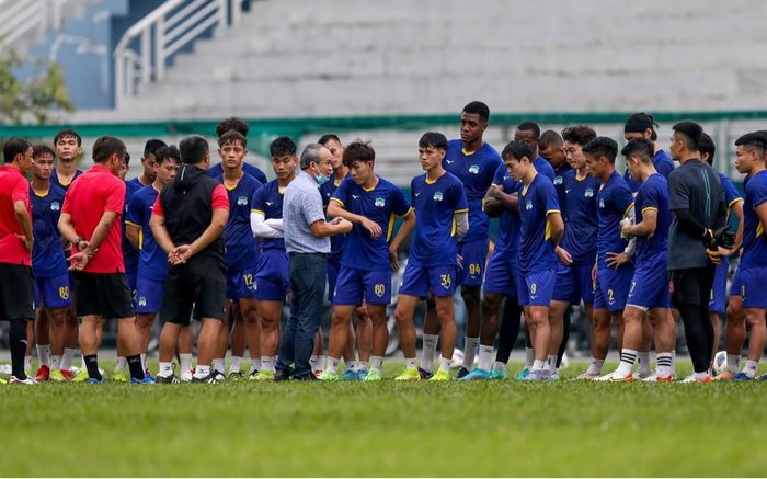 Bầu Đức lên tinh thần cho HAGL trước ngày đá AFC Champions League 2022