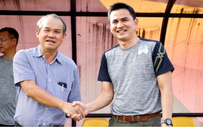 Kiatisuk: Bầu Đức muốn HAGL đá đẹp, cống hiến cho khán giả