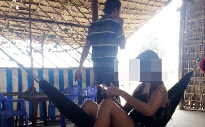 Bình Dương: Xử lý nhiều tiếp viên quán cà phê đứng đường chèo kéo khách mua dâm