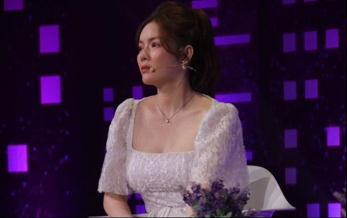 Lý Nhã Kỳ: 'Tôi luôn áy náy khi cha không nhìn thấy con gái thành công'