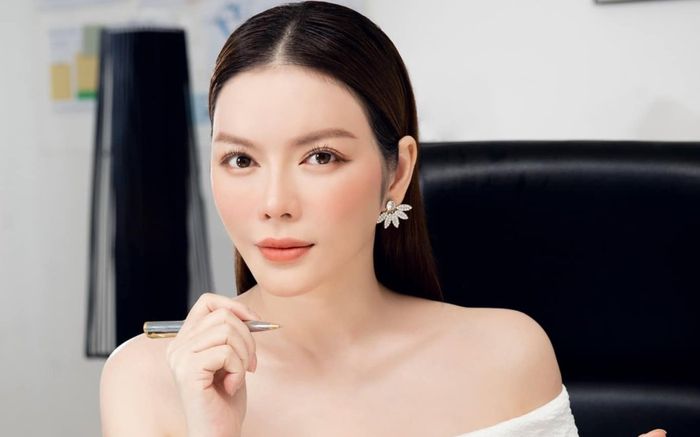 Những 'chị đẹp' vừa giỏi vừa giàu của Vbiz