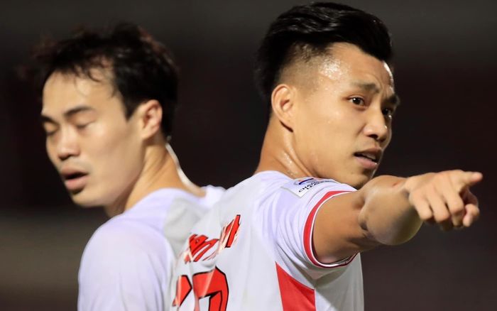 HLV Sydney nói xứng đáng thắng HAGL, đáng tiếc vì hoà 1-1