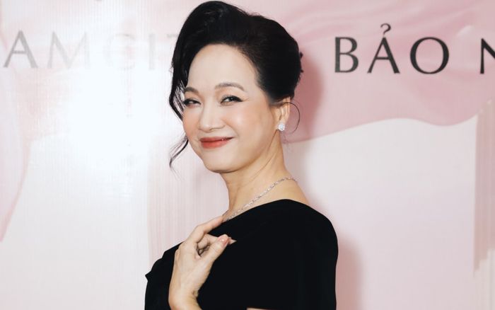 NSND Lê Khanh: Sống như vợ chồng hơn 20 năm nhưng chưa từng mặc váy cưới