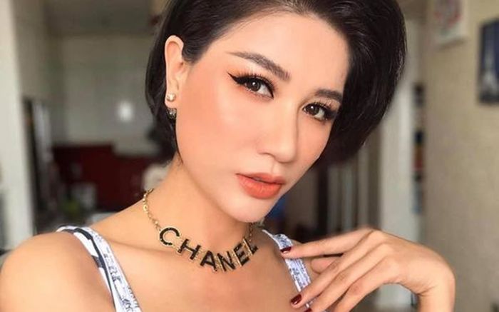 Bị cư dân mạng chế giễu 'lo chuyện bao đồng' Trang Trần đáp trả cực gắt