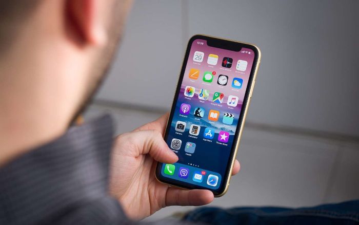 Doanh số smartphone toàn cầu giảm sâu