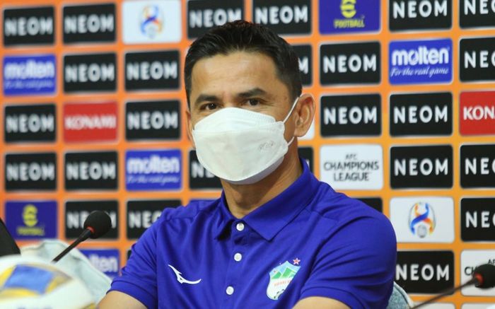 Kiatisuk: AFC Champions League là cơ hội để cầu thủ HAGL xuất ngoại