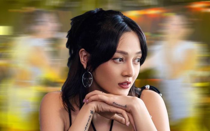 Hậu nghi vấn thái độ với ekip, Bảo Anh ghi điểm tuyệt đối khi bị fan nam nắm tay hoài không buông