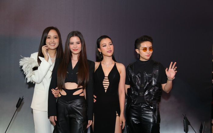 Gil Lê ghi điểm 10 thanh lịch với hành động ga-lăng với đàn chị