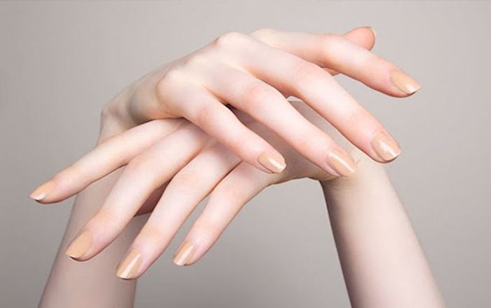 Tướng bàn tay của phụ nữ mang mệnh phu nhân, cả đời giàu sang phú quý, hậu vận đủ đầy