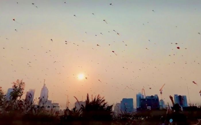 Đưa nhau đi thả diều tại địa điểm thả diều hot nhất Sài Gòn.