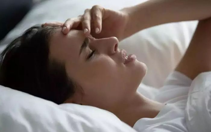 Đâu là nguyên nhân dễ đau nửa đầu vào mùa hè và các mẹo tránh?