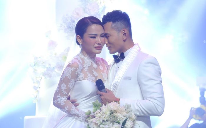 Phương Trinh Jolie bật khóc, nói lời cảm ơn đến Lý Bình: 'Cảm ơn anh đã đến cuộc đời em'