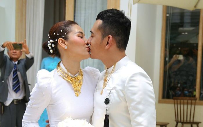 Loạt ảnh đáng nhớ trong đám cưới của Phương Trinh Jolie và Lý Bình