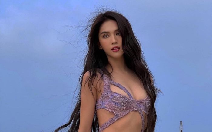 Ngọc Trinh tự hào về bộ đồ 'nhái' gây ầm ĩ: 'Chất liệu khó mà vẫn làm được y hệt, giống cả màu sắc'