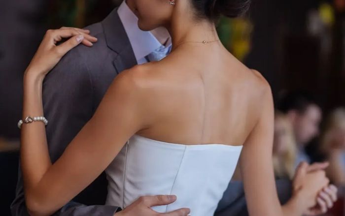 Vừa nhìn thấy mặt chú rể trong lễ cưới, cô dâu 'quay ngoắt 180 độ' đòi hủy hôn vì một lý do