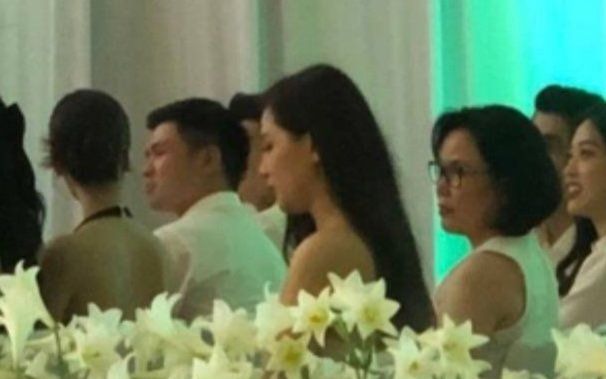 Bắt trọn khoảnh khắc tình tứ của Đỗ Mỹ Linh với thiếu gia nổi tiếng, fan được dịp 'đẩy thuyền' tới bến