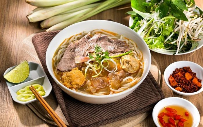 Bún bò Huế được thêm vào thực đơn bán trú của học sinh Nhật Bản