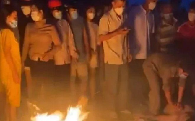 Bình Định: 3 thanh thiếu niên tắm biển bị sóng cuốn trôi mất tích