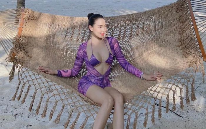 Quỳnh Thư đăng status úp mở nghi vấn 'toang' chuyện tình cảm: 'Hạnh phúc đến muộn cũng không sao'
