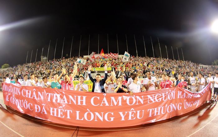 HAGL và các khoản tiền đặc biệt từ khán giả: Vì yêu mà thưởng to!