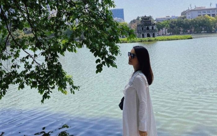 Phản ứng của Phạm Quỳnh Anh sau khi lộ ảnh bên 'tình tin đồn', một chi tiết gây chú ý!
