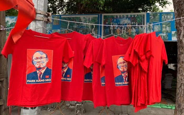 Trước giờ U23 Việt Nam đại chiến U23 Indonesia, sân Việt Trì ra sao?