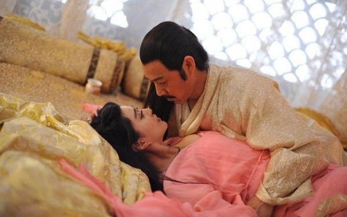 Vì sao Hoàng đế Trung Hoa không được độc sủng một phi tần nào đó liên tiếp trong nhiều ngày?