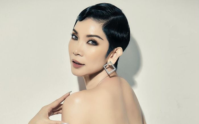 Sáng sớm, Xuân Lan đã đăng đàn cạnh khóe ai đó, sử dụng câu từng 'đáp trả' Hà Anh để dằn mặt