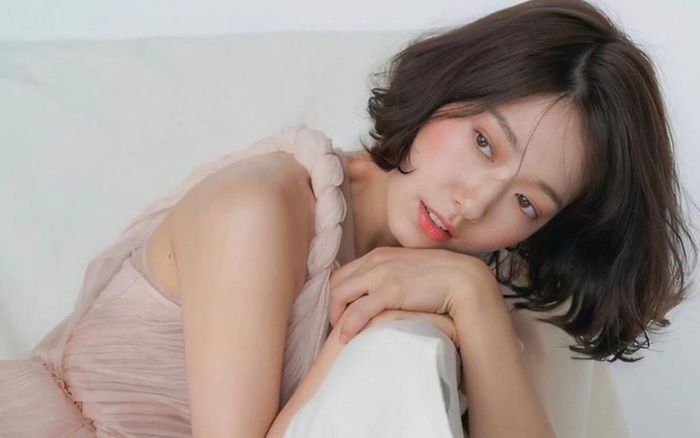 Sướng như Park Shin Hye, nhận quà 'khủng' từ bố mẹ chồng trước ngày chuẩn bị sinh quý tử