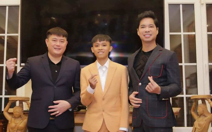 Liên tục bị chê bai giọng hát, Hồ Văn Cường vẫn có trong tay loạt thành tích khủng chỉ trong vài tháng