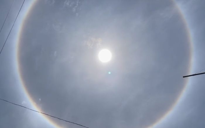 Vòng hào quang xuất hiện quanh mặt trời: Dự báo thiên tai hay chỉ là hiện tượng thiên nhiên kỳ thú?