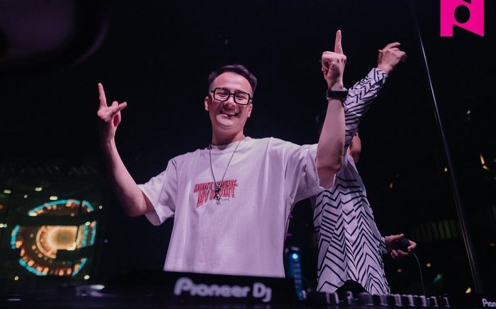 DJ Bình Hồ 'cháy' hết mình cùng đêm nhạc Đà Nẵng