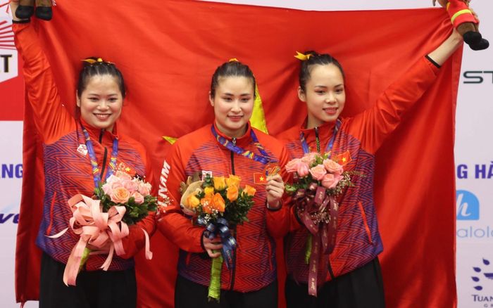 Giành HCV 'siêu quý', Việt Nam đua gay cấn Malaysia trên bảng vàng SEA Games 31