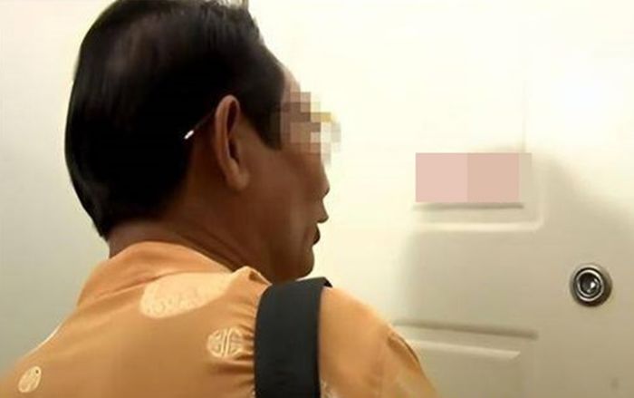 Nghe tiếng thở hổn hển khi gọi cho vợ, chồng tức tốc lao về nhà để 'đánh ghen' thì bắt gặp điều này