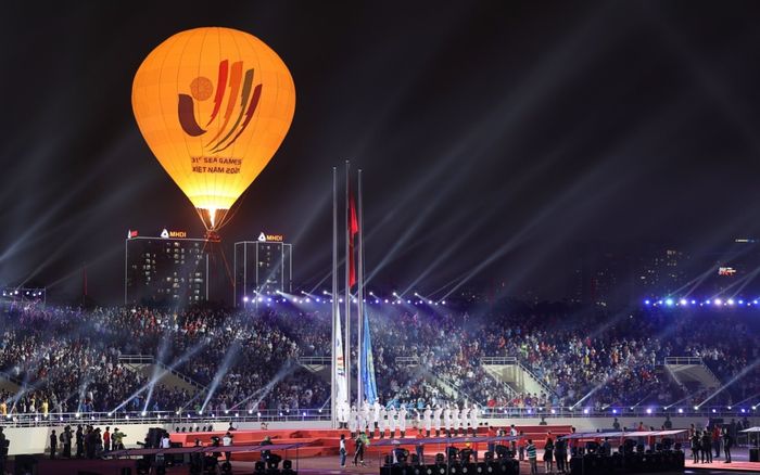 Những hình ảnh ấn tượng và đẹp lung linh của Lễ khai mạc SEA Games 31